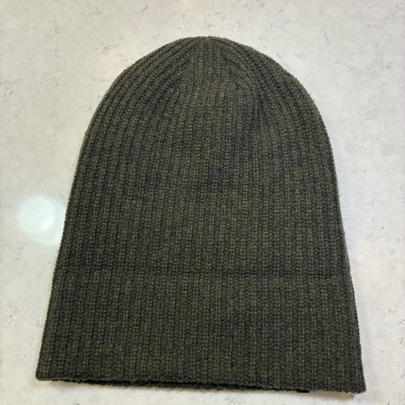 Arc'teryx Wool Chunky Knit Beanie Hat - Picture 3 of 6